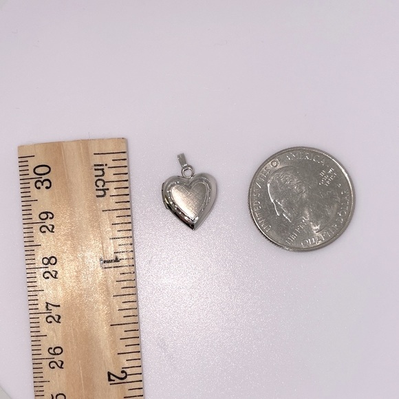 Solid 14K White Gold Heart Locket Vintage Pendant Charm for Necklace or Bracelet - Picture 7 of 10
